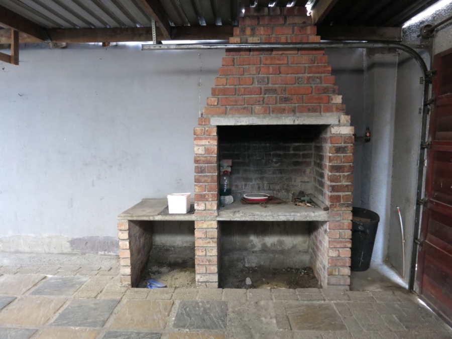 3 Bedroom Property for Sale in Voorbrug Western Cape